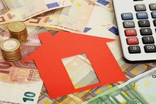 kokkina daneia euros